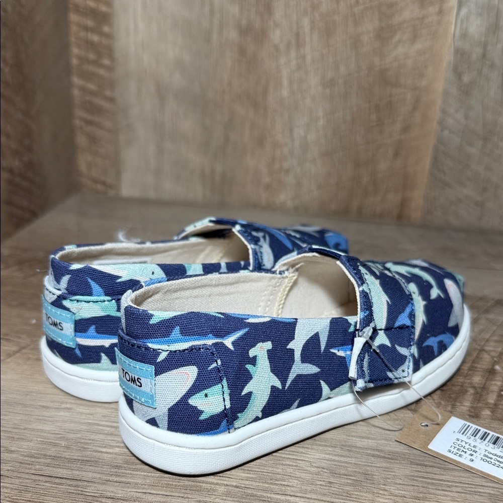 TOMS Belmont Shark Shoes Velcro - Picture 3 of 8